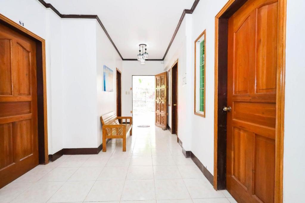 Mayon Backpackers Hostel Legazpi Eksteriør billede