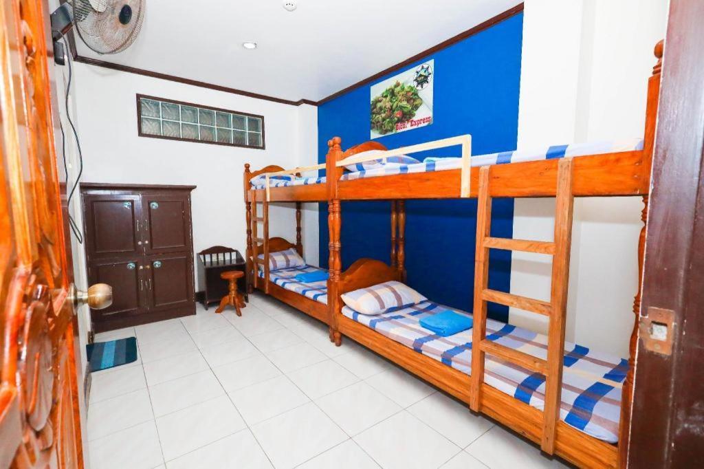 Mayon Backpackers Hostel Legazpi Eksteriør billede